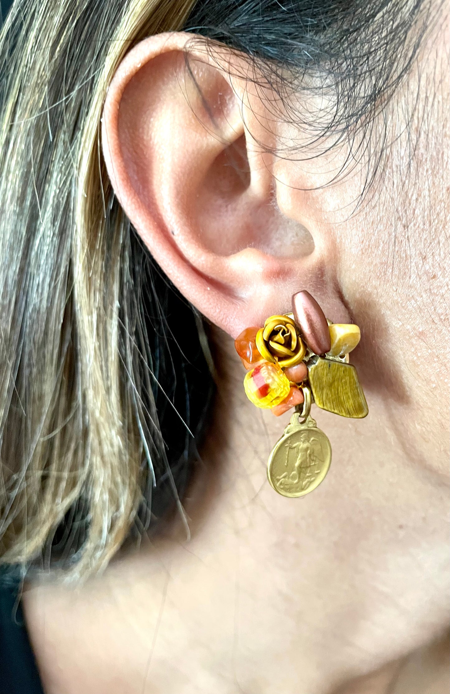 AMBER clip earrings