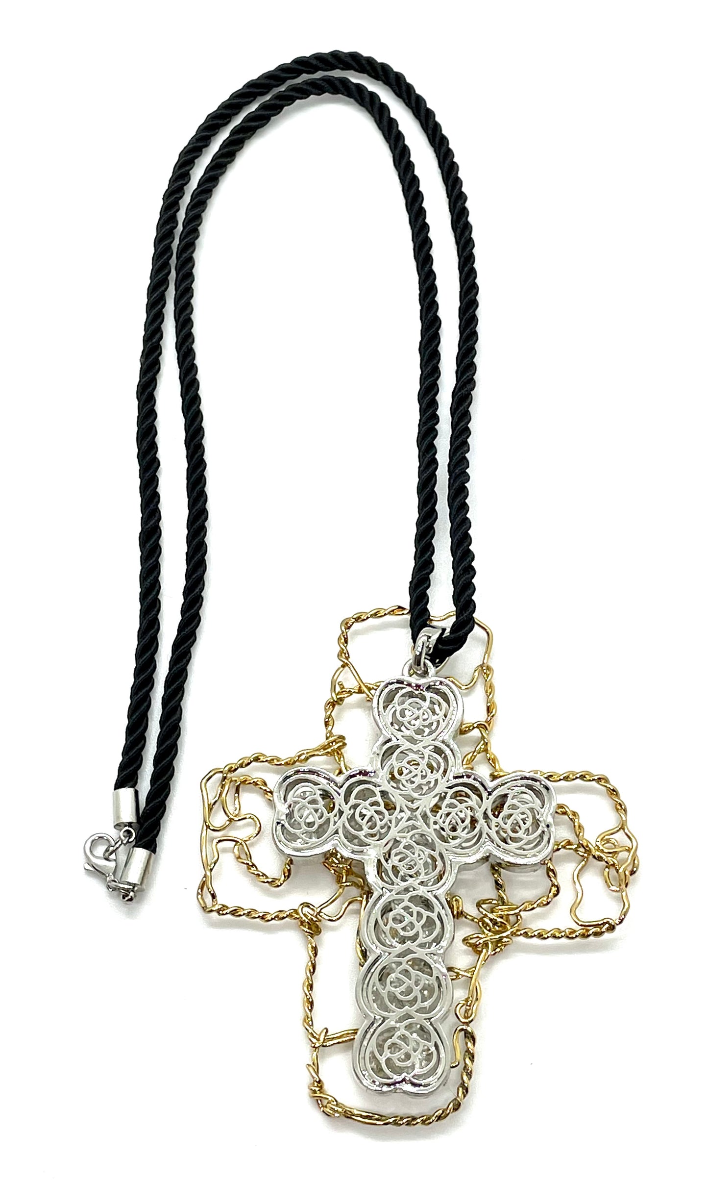 Collier  CROIX LAUVIAH