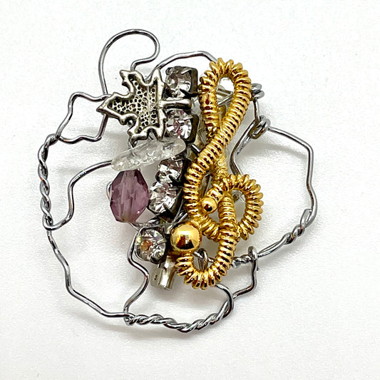 SOLO brooch